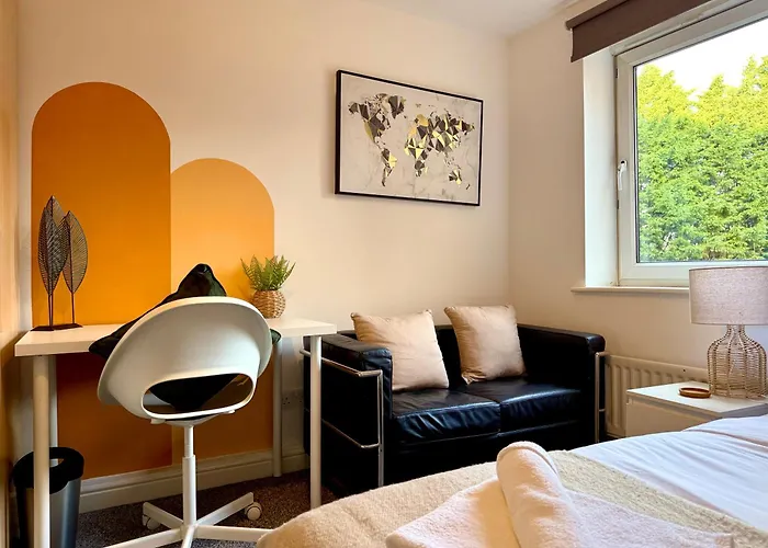 Apartment Spacious 2 Bed Flat Free Private Parking Leeds (West Yorkshire)